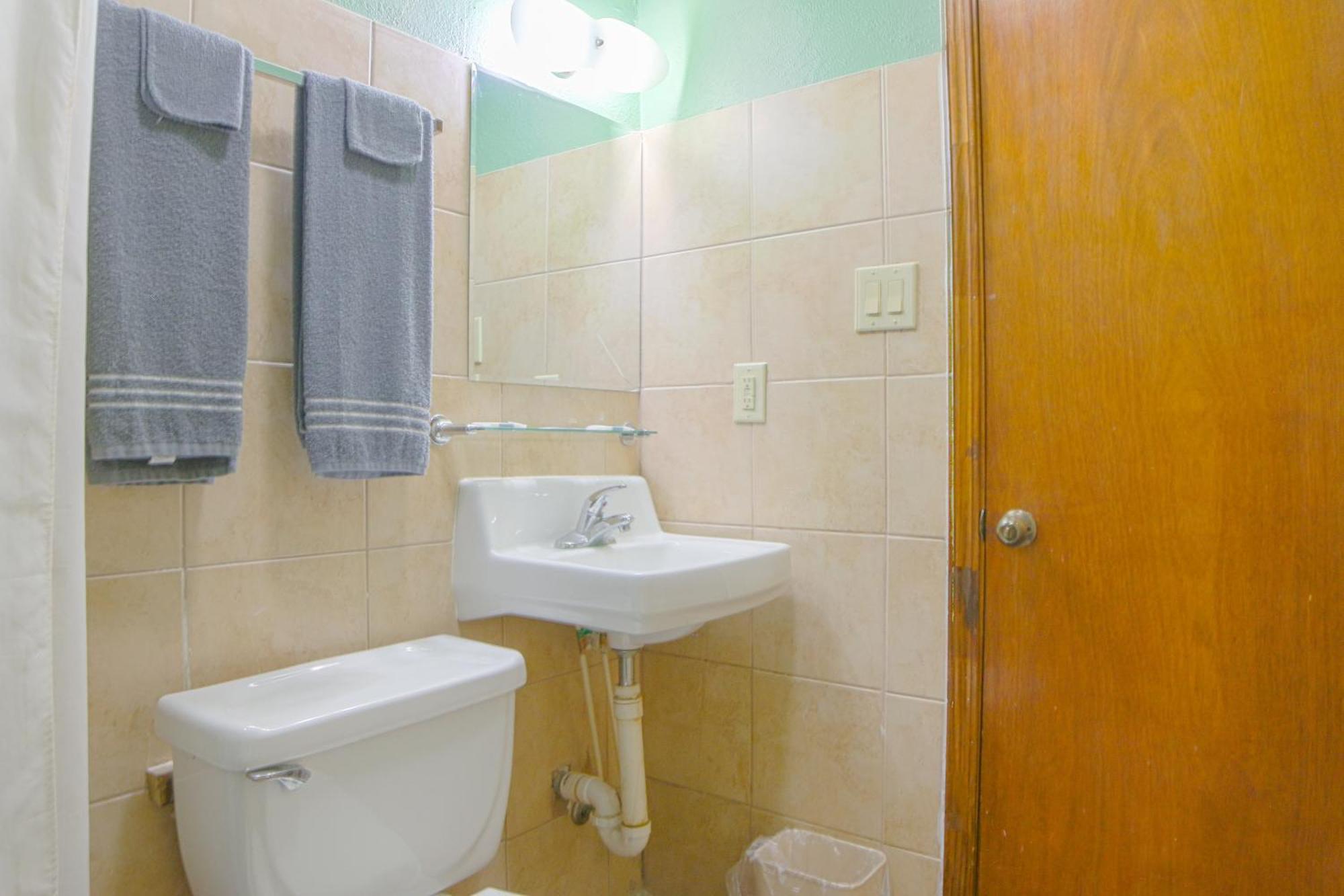 Economy Inn By Oyo Lockport Near Houma Dış mekan fotoğraf