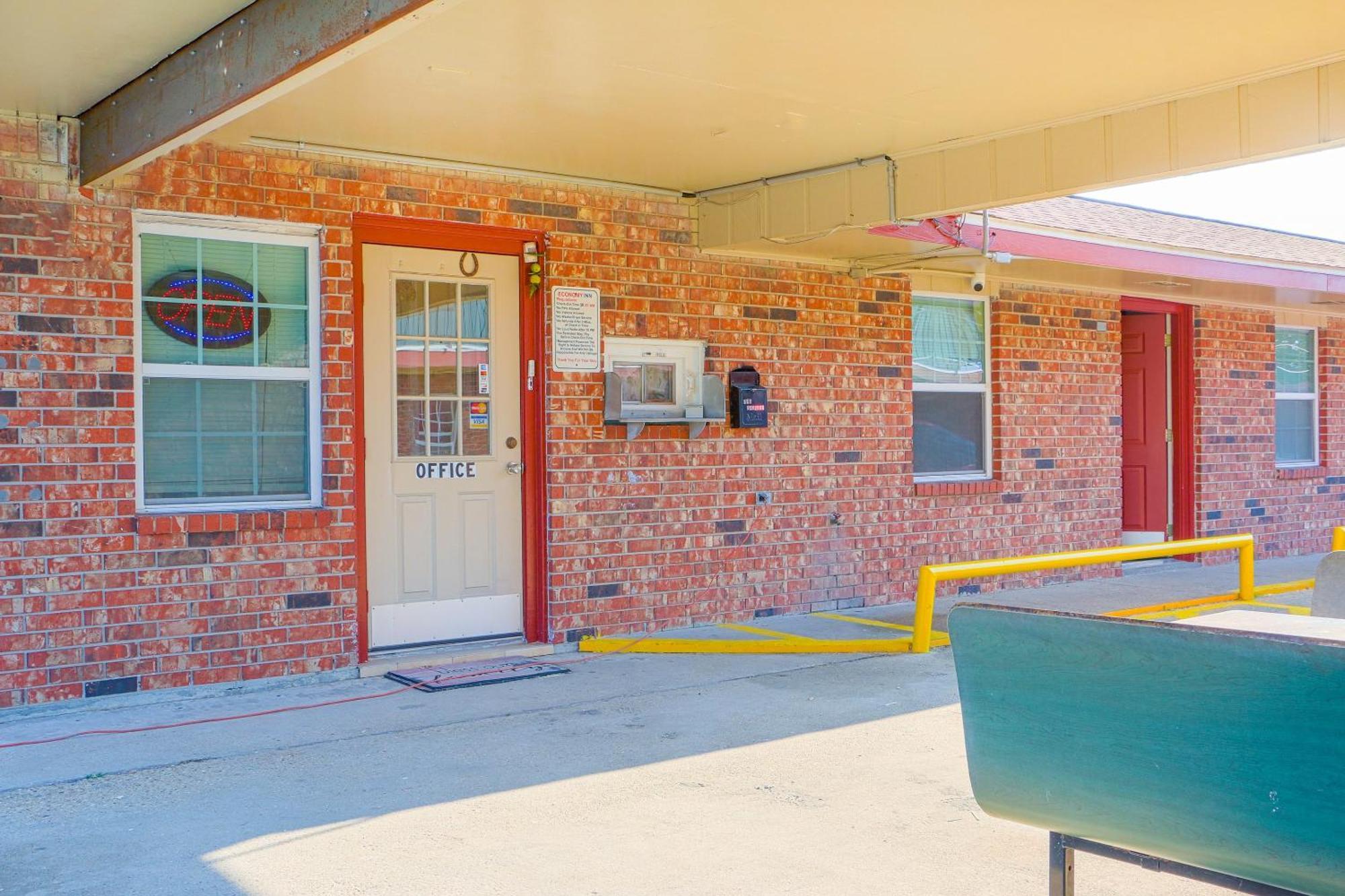 Economy Inn By Oyo Lockport Near Houma Dış mekan fotoğraf