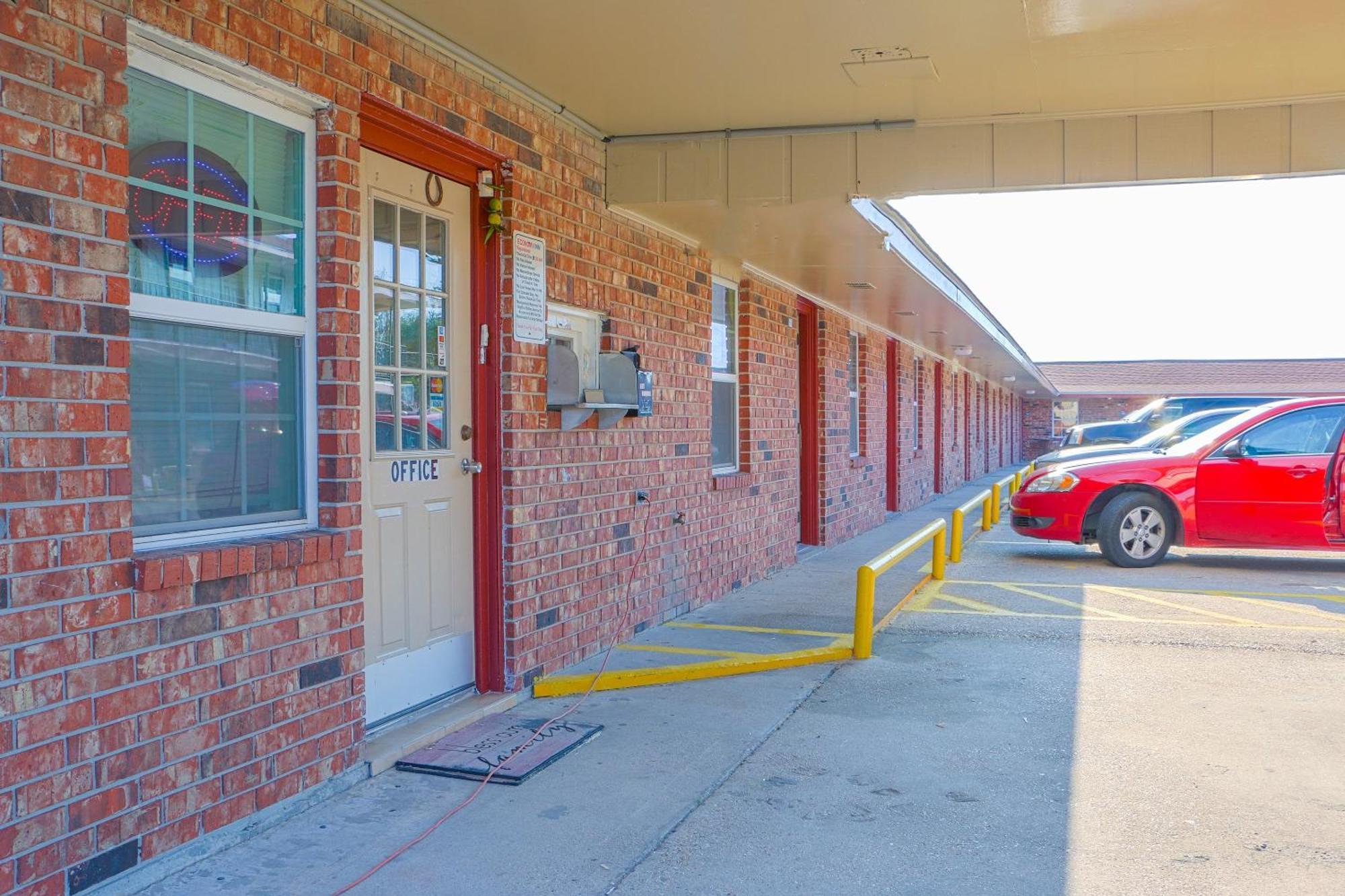 Economy Inn By Oyo Lockport Near Houma Dış mekan fotoğraf